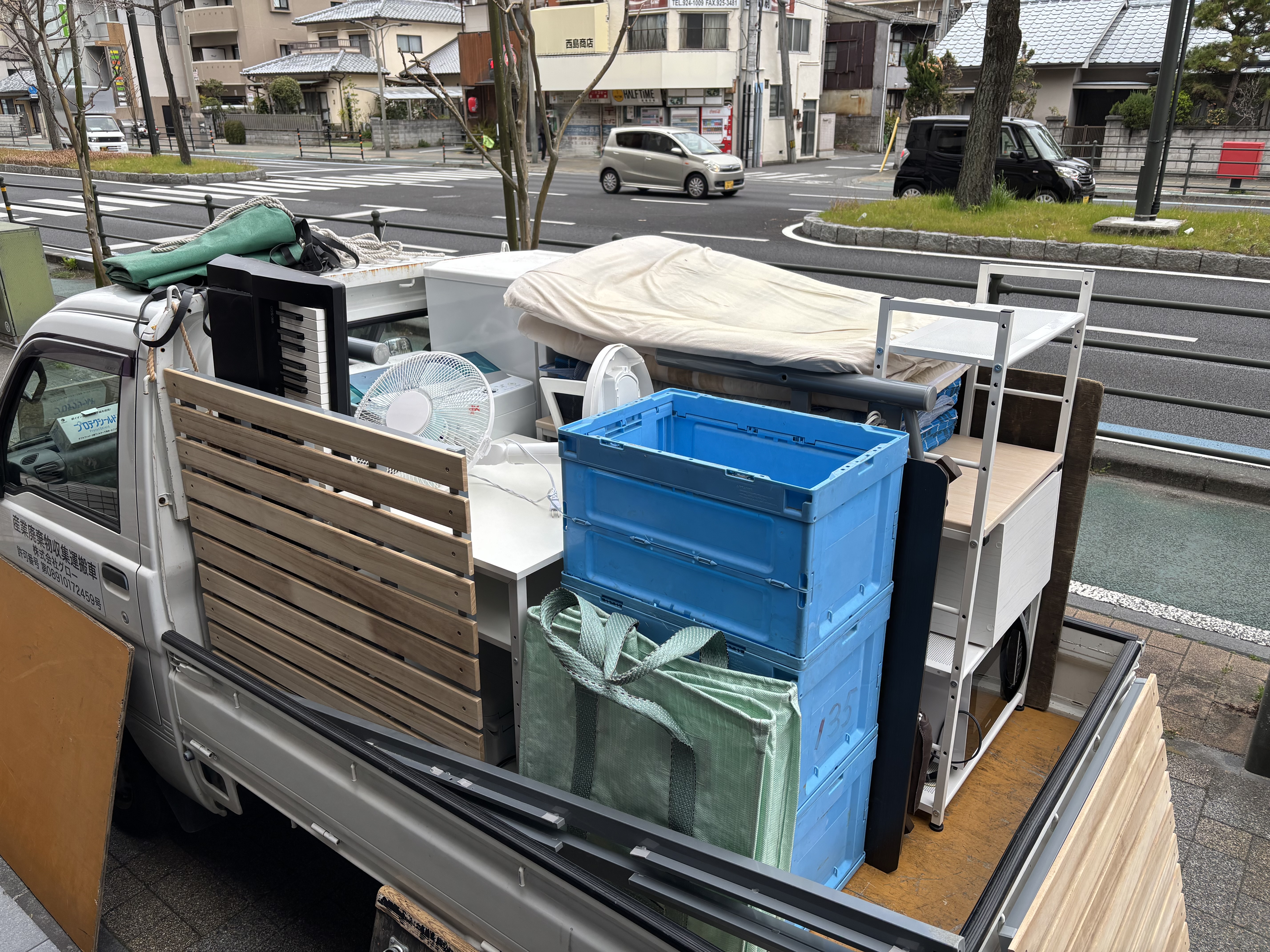 工務店廃業　在庫処分　積み放題 不用品のトラック積み放題プラン｜愛知・名古屋の不用品回収なら東海